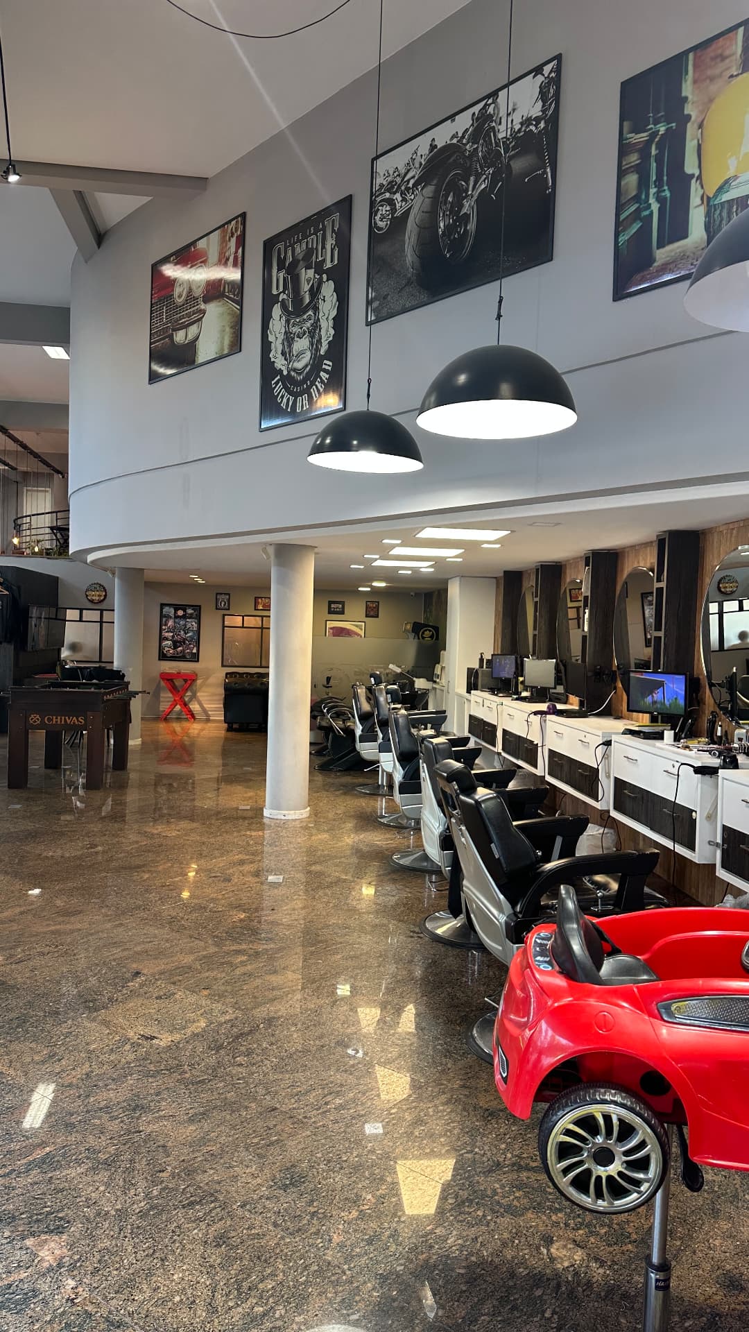 Ambiente interno da Barbearia VIP Coqueiros